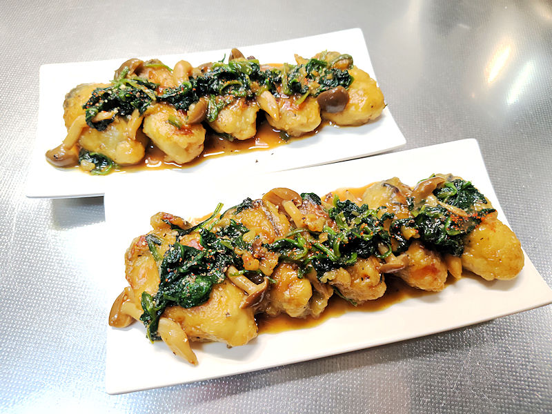 クニヒロの大粒牡蠣をほうれん草ときのこと一緒に炒めたバターソテー